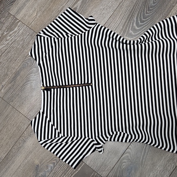 Striped Shirt Size M - Picture 4 of 4